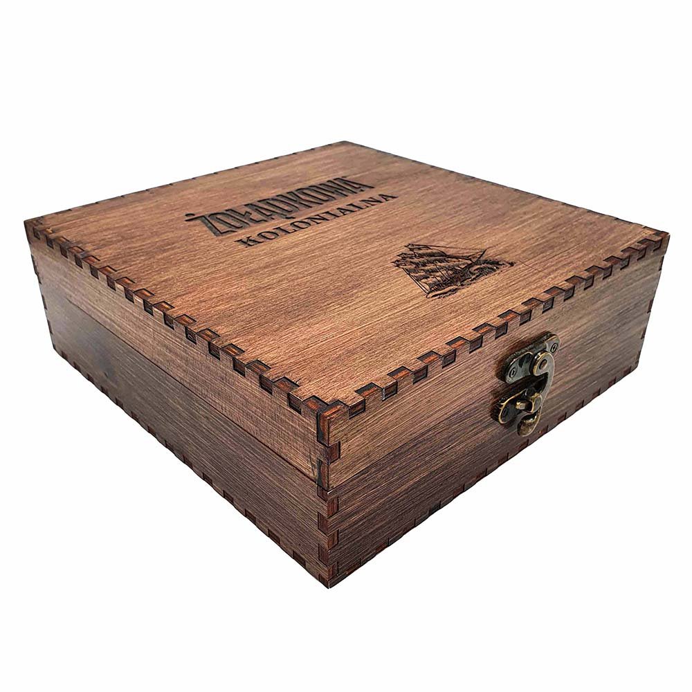 drewniane pudełko